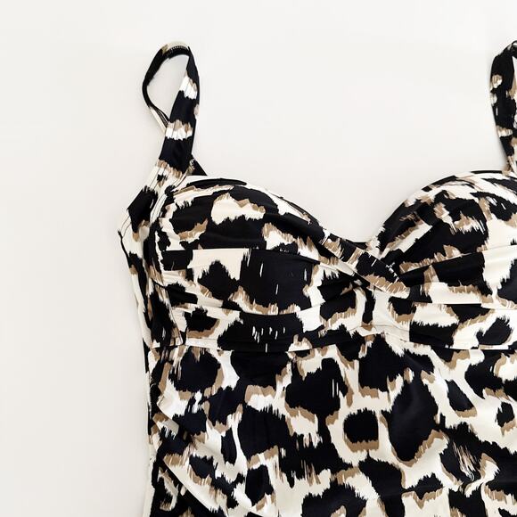 [La Blanca] Animal Print Slimming Ruched Sweetheart Neck One Piece Swimsuit 16 - Picture 6 of 12